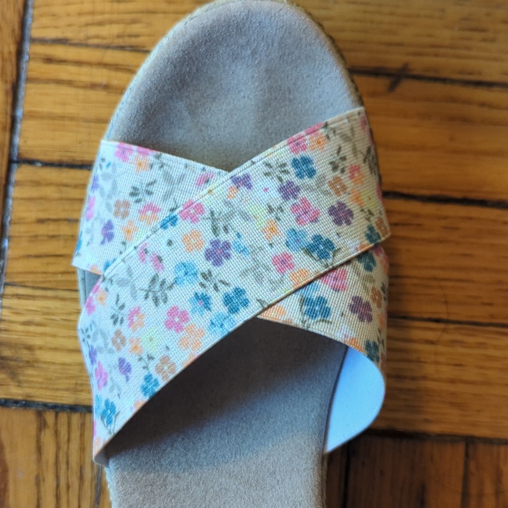 Charleston Shoe Company Cannon Floral Cross-Strap Wedge Sandals - Picture 3 of 4